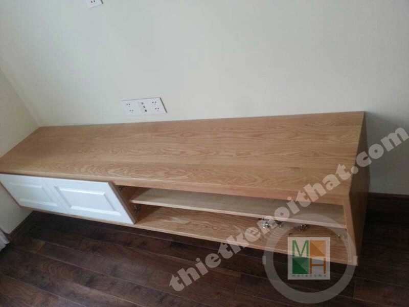 Kệ tivi đính tường hộc lớn được tạo bởi chất liệu gỗ MFC và laminate